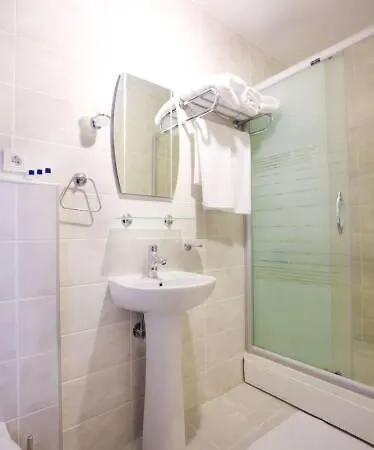 Farah Hotel 3*